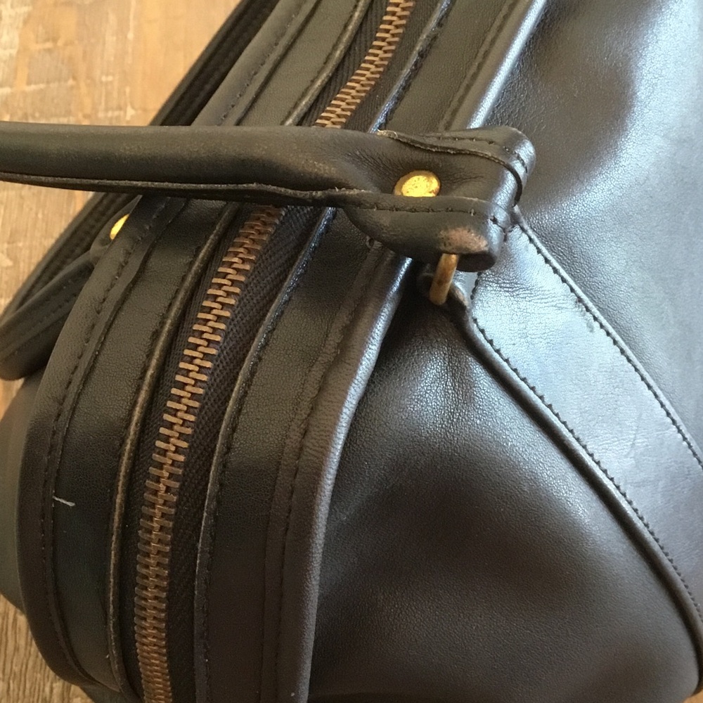 Vintage Coach Bag Soft Satchel Black Leather Doctors Bag with Gold Hardware - Picture 12 of 12